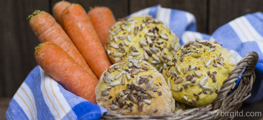 Knusprige Karotten-Brötchen – herrlich aromatisch & fluffig