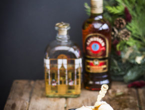 Malaga-Eis mit Rum-Rosinen