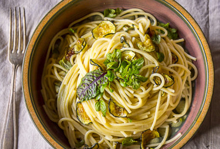 Spaghetti alla Nerano – Spaghetti mit Zucchini und Provolone