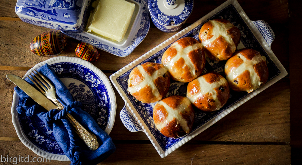 Hot Cross Buns – britische Osterbrötchen