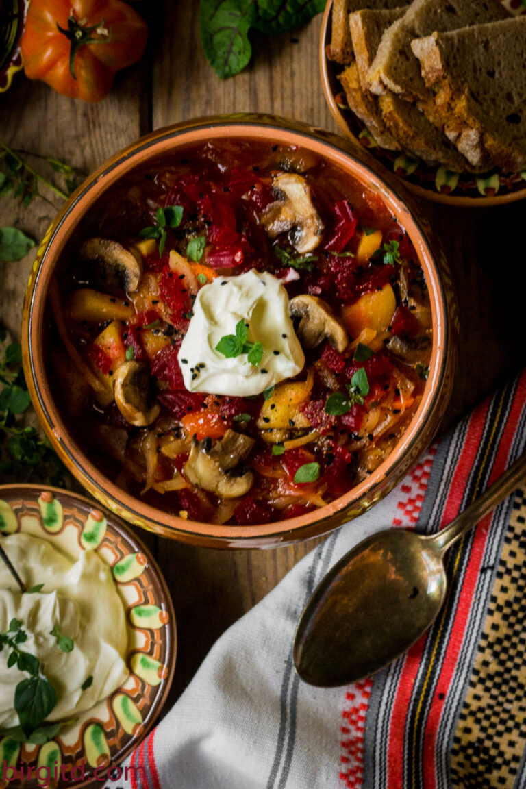 Ukrainischer Borschtsch mit Pilzen, vegan – Birgit D