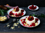 Panna Cotta, vegan mit Himbeeren